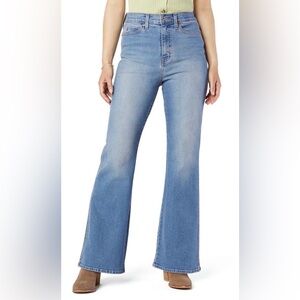 Levi‎ Strauss Signature Women’s Heritage High-Rise Flare Jeans estimated size 29